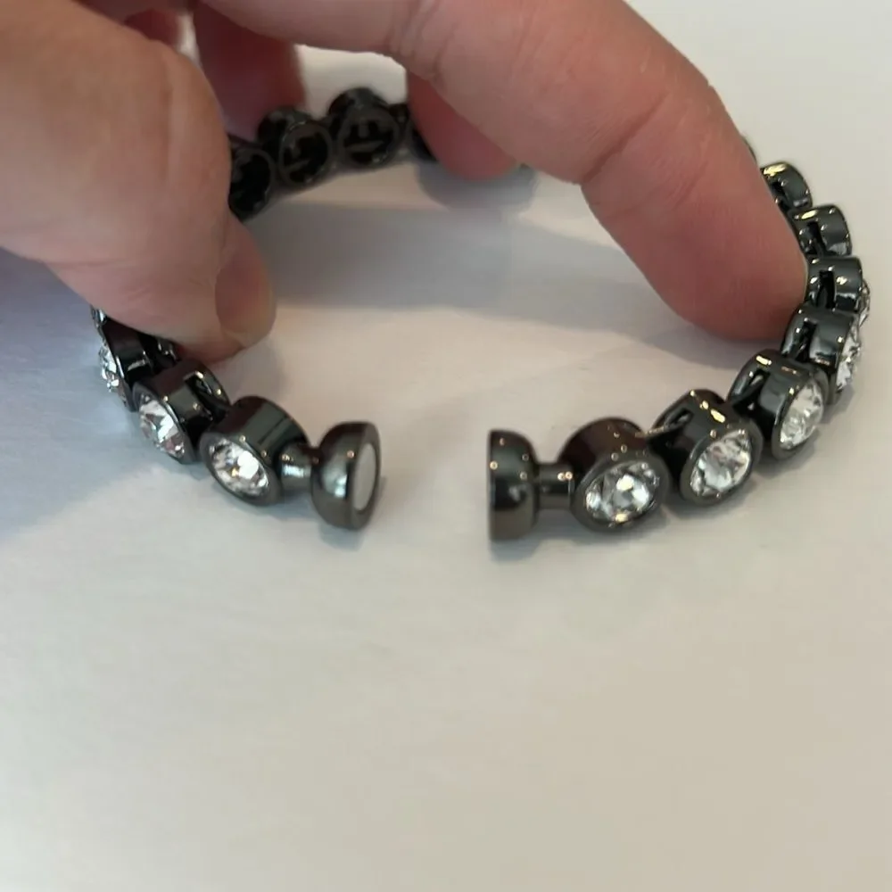 NWOT Silpada Black K&R Swarovski Crystal Glamour
Bangle Bracelet KRB0098 - Picture 2 of 7